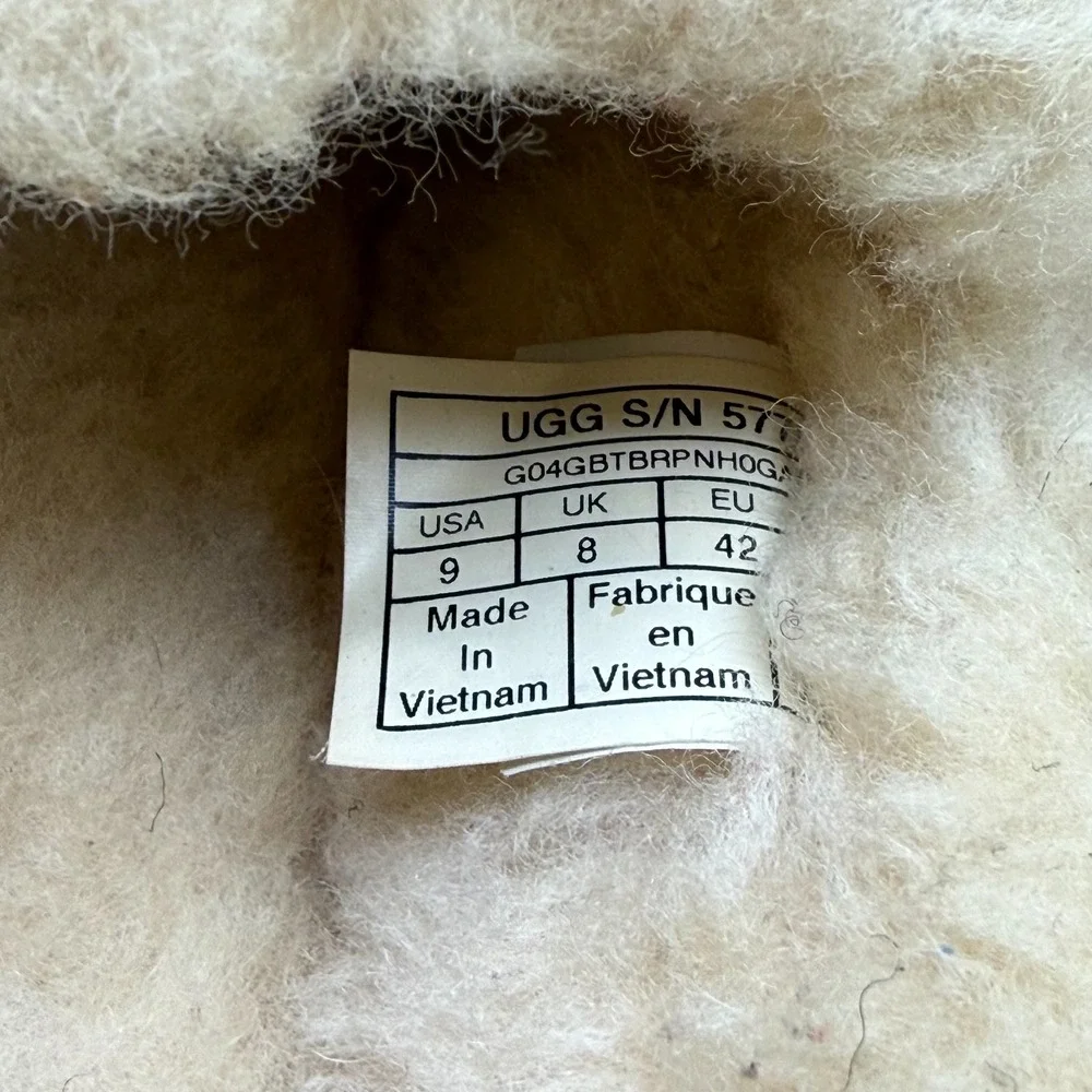 UGG Ascot Mens Slippers 9 Tan Suede Moc Toe Shearling Fur Lined Cozy